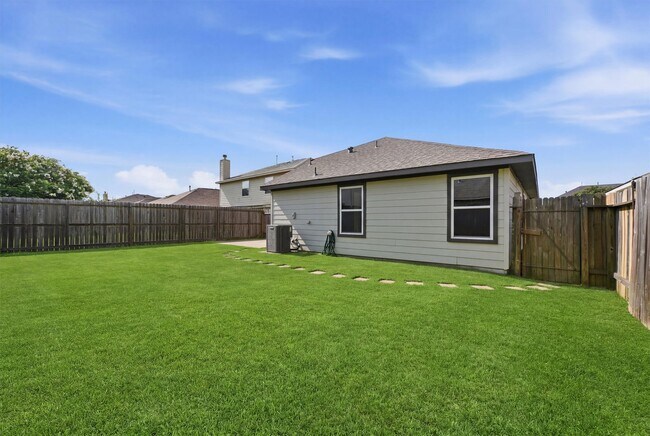 Building Photo - 25414 Barmby Dr