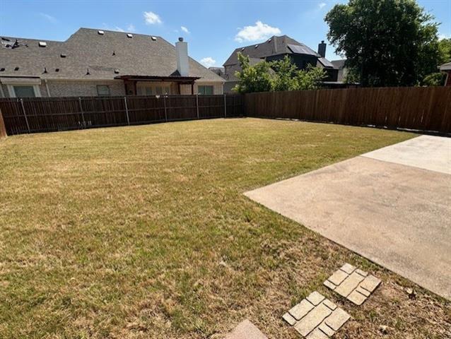 Building Photo - 5880 Crestview Dr