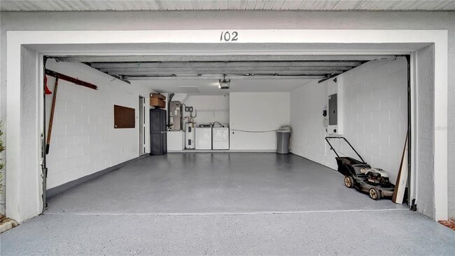 Building Photo - 102 Hillcrest Rd