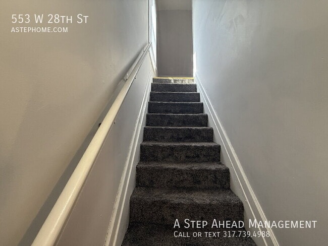 Building Photo - 553 W 28th St