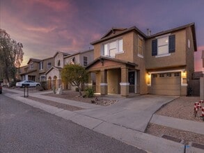 Building Photo - 2 Bedroom, 2.5 Bath