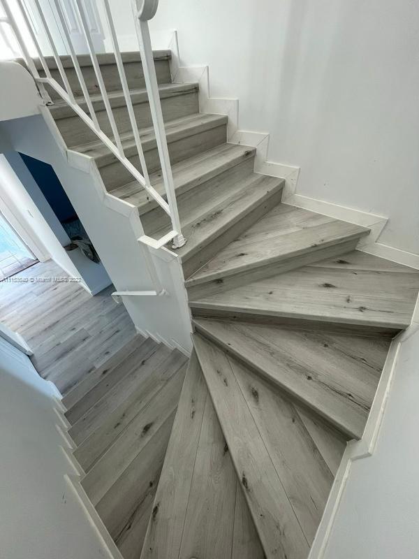 Building Photo - 8950 Palm Tree Ln