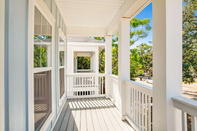 Building Photo - Downtown Pensacola Area 3BR/3BA | Each Bedroom Has Private Bath | Fenced Yard | Water & Lawn Care...