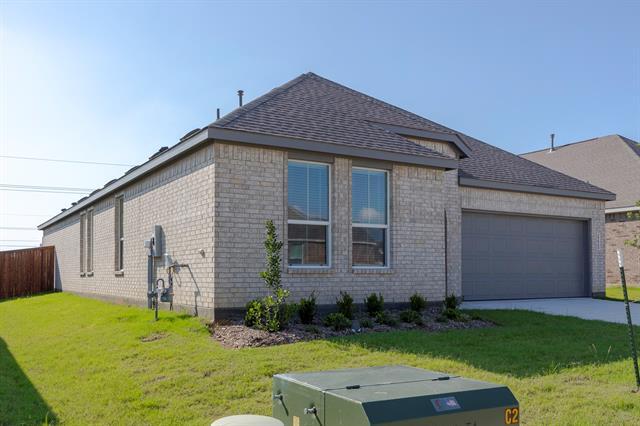 Building Photo - 2220 Pommel Ln