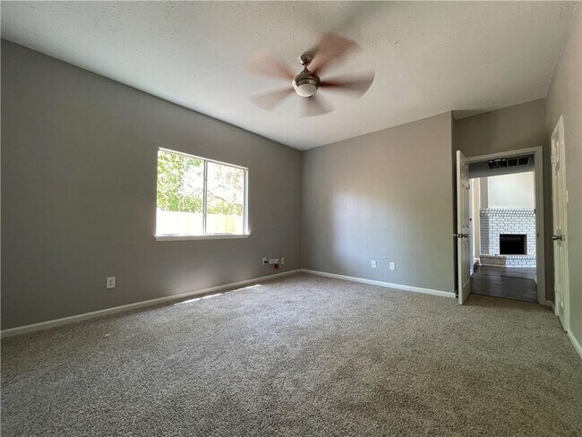 Building Photo - 2114 Zephyr Ln