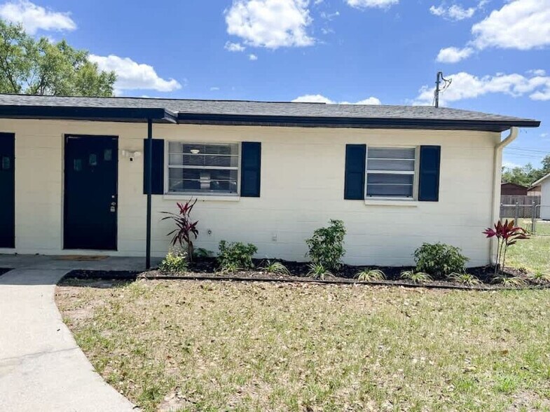 Building Photo - 38600 Naomi Ave