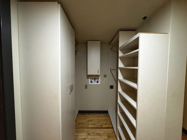 Building Photo - 300 Tijeras Ave NE