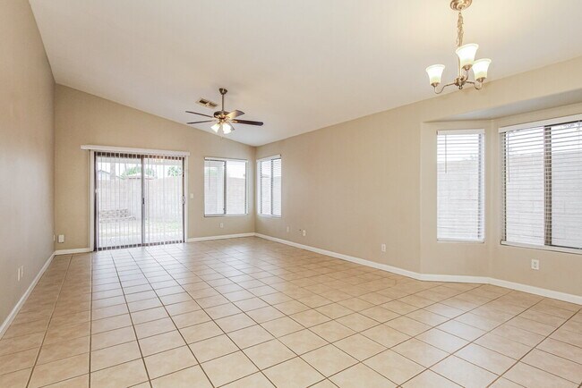 Building Photo - 15550 N Naegel Dr