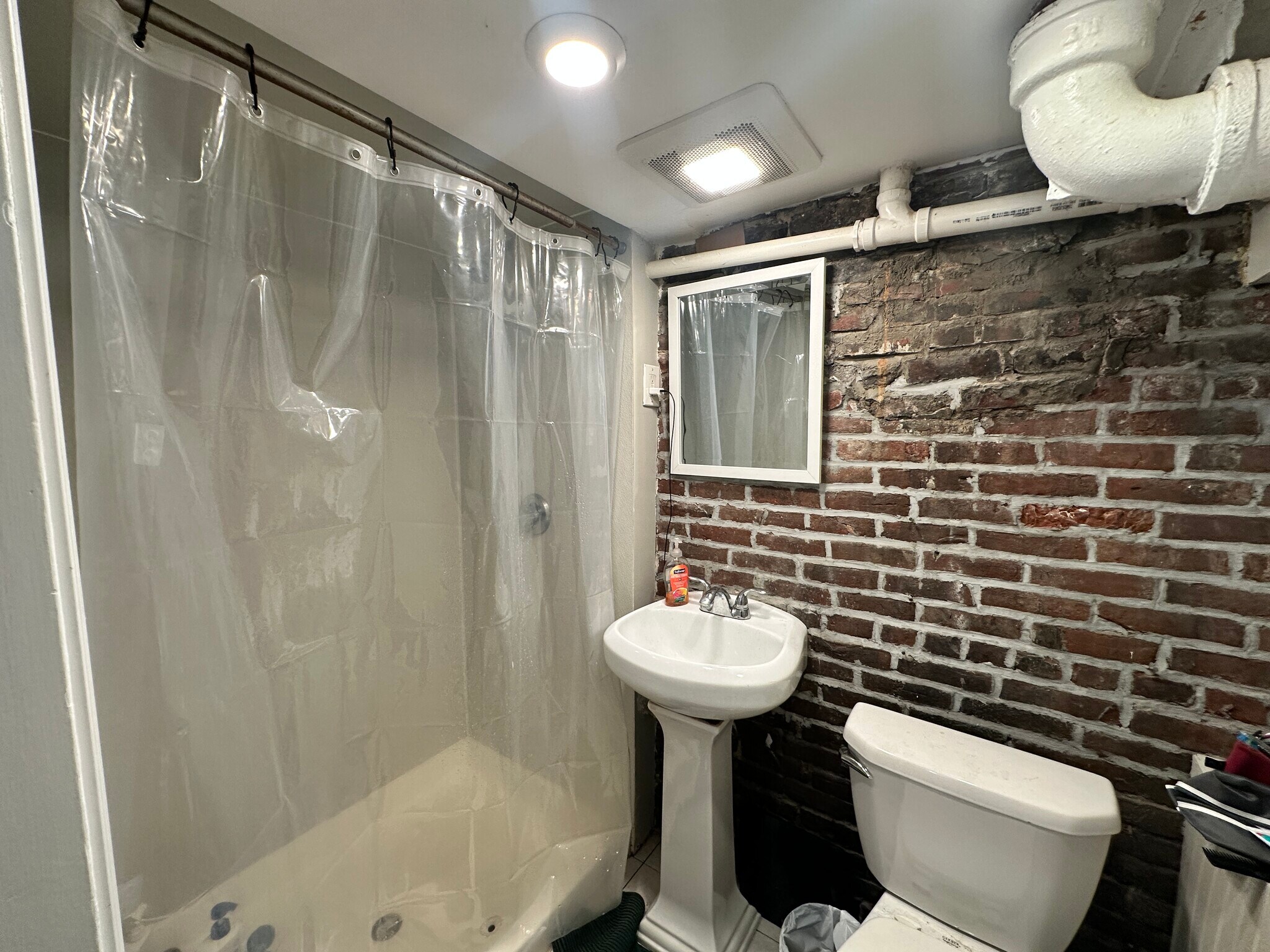 Building Photo - 588 Columbus Ave