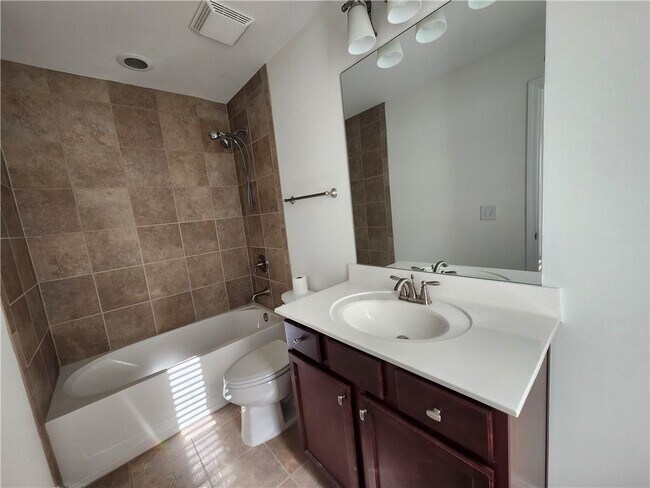 Building Photo - 830 Grove Valley Dr