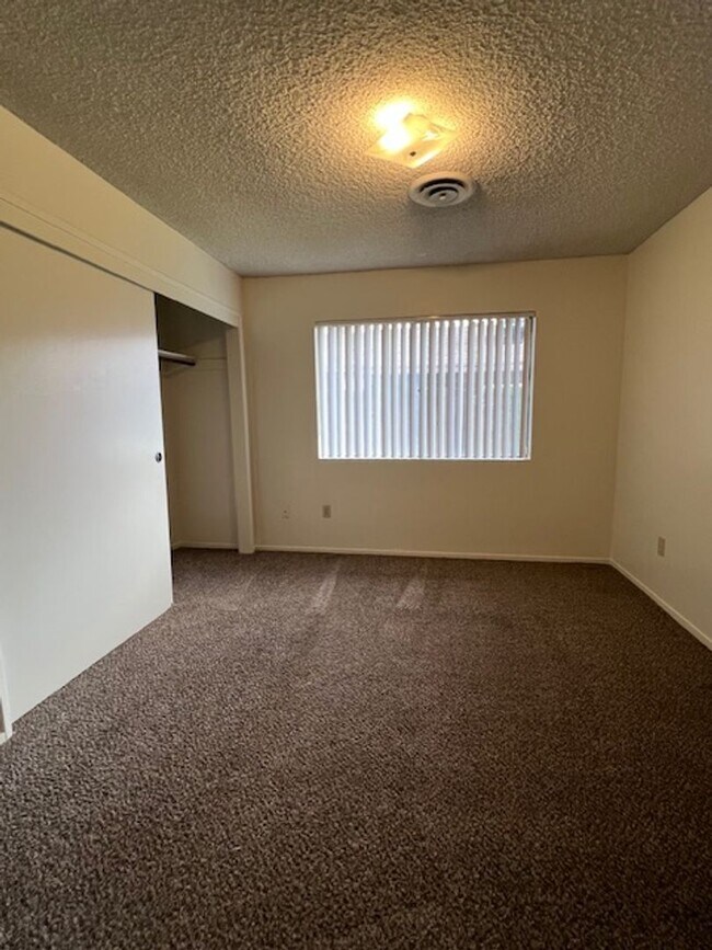 Building Photo - 7405 Quailwood Dr