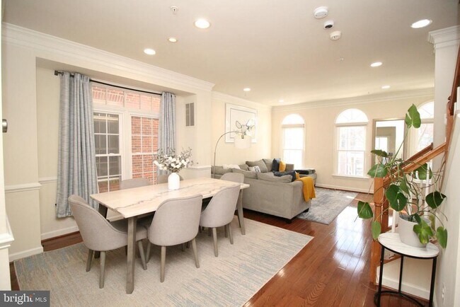 Building Photo - 326 Casey Ln