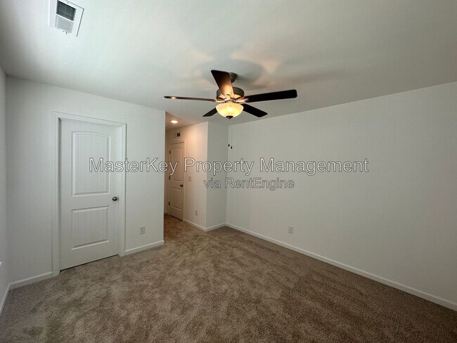 Building Photo - 1202 Briar Gate Dr