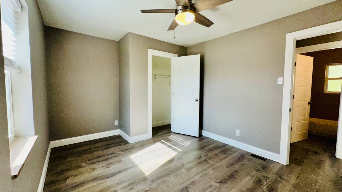 Building Photo - 7042 Jamieson Ave