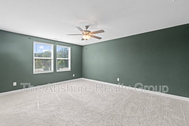 Building Photo - 35 Village Edge Dr