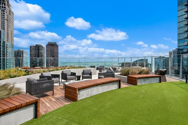 Building Photo - 480 N Park Dr