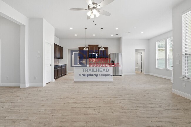 Building Photo - Thoughtfully Designed 4 Bed Home with Elevated Interiors and Lake Views