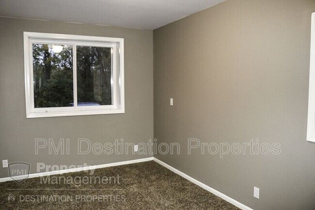 Building Photo - 1103 N Atherton Rd