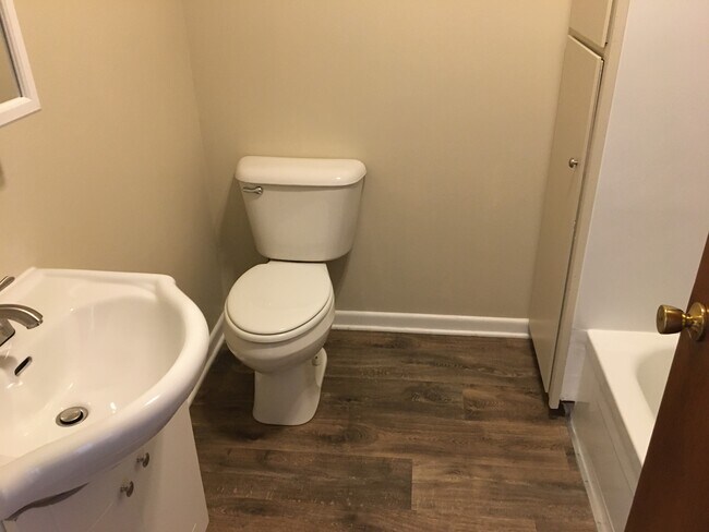 Building Photo - 25703 Scott St