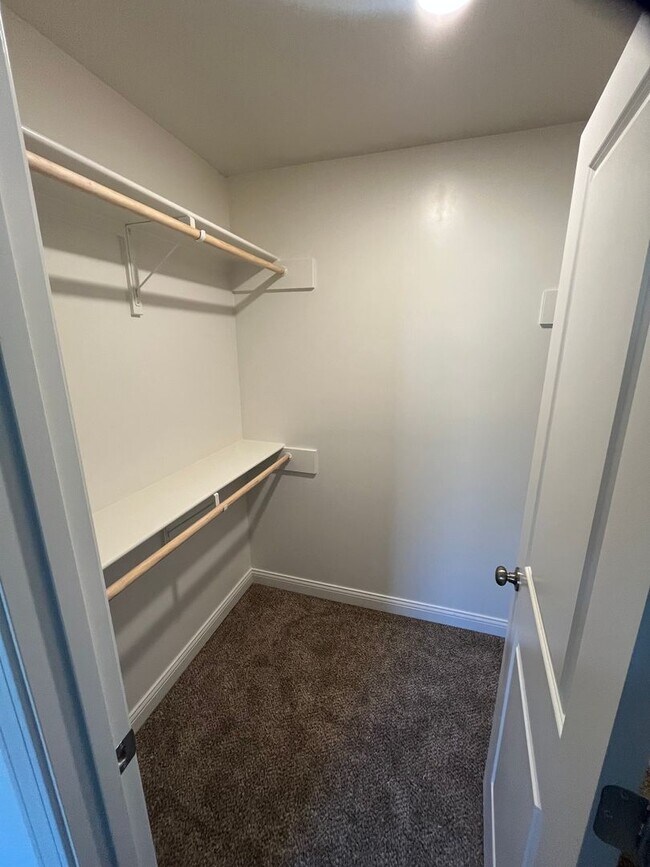 Building Photo - Newly Constructed Duplex