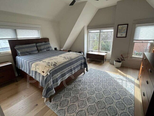 Building Photo - 3121 Colyer Pl