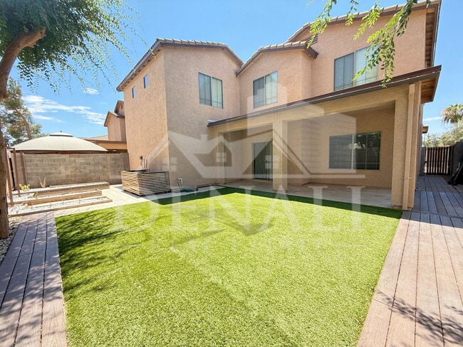 Building Photo - 3998 W Roundabout Cir