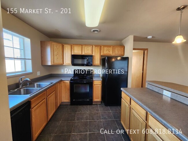 Primary Photo - 2 BED / 2 BATH IN DOWNTOWN SUN PRAIRIE