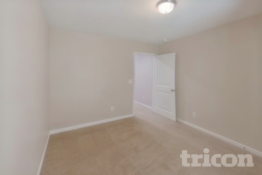 Building Photo - 356 Dawsons Park Dr