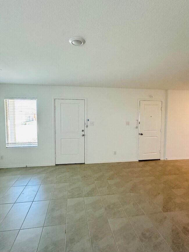 Building Photo - 1447 Dovekie Dr