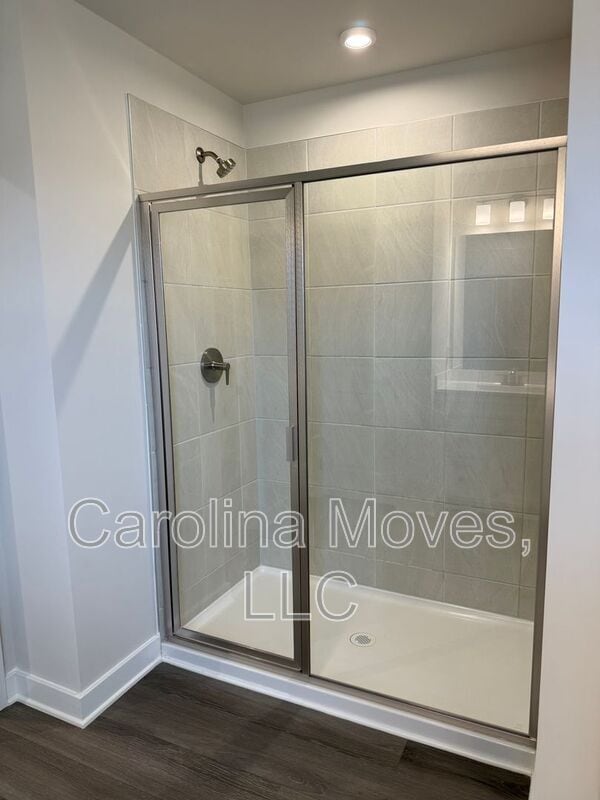Building Photo - 7071 Glass Ct