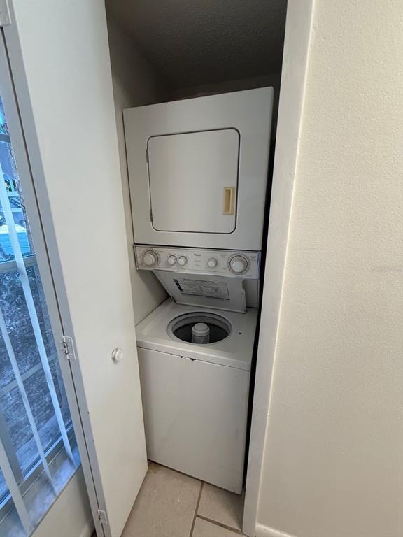 Building Photo - 6334 Spring Flower Dr