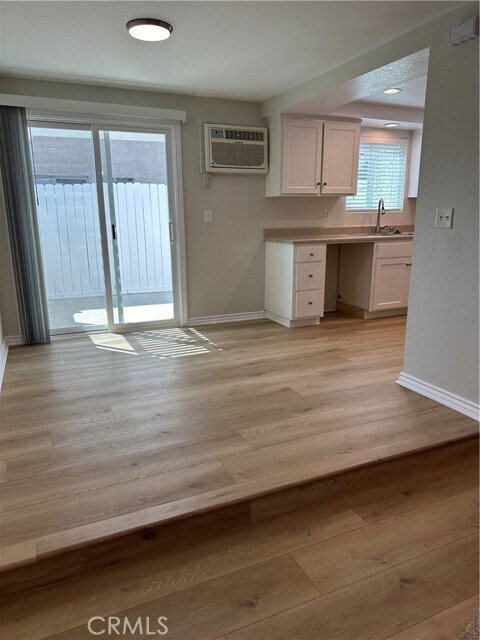 Building Photo - 4301 Farquhar Ave