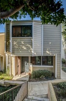 Building Photo - 11 Seamist Ct