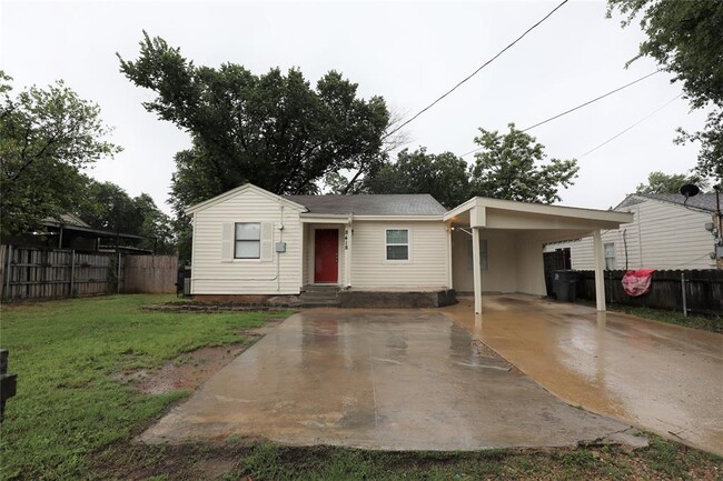 Building Photo - 8418 Grovecrest Dr