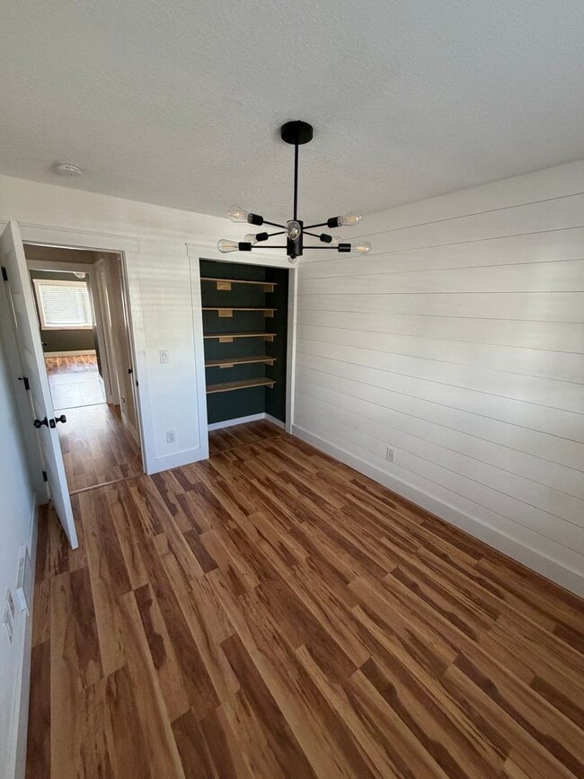 Building Photo - Cozy Two Bedroom Home Tucked Away in Newberg