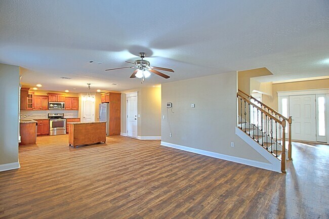 Building Photo - 381 Mancy Garrason Loop