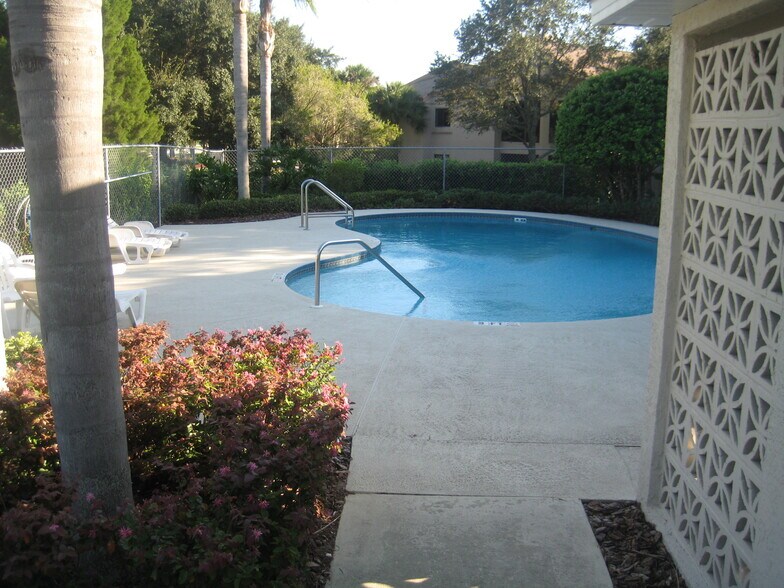Building Photo - 3666 Amelia Way