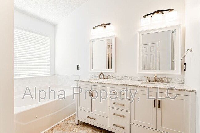 Building Photo - 317 Edenberry Way