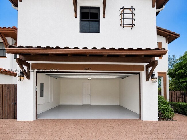 Building Photo - 8605 NW 102nd Ct