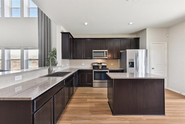 Building Photo - 13501 Coomer Path