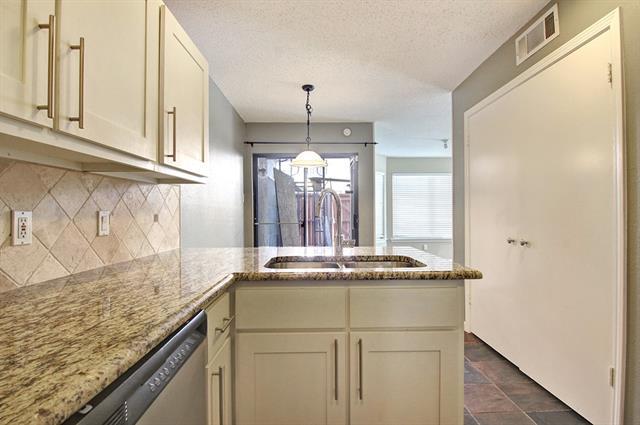 Building Photo - 4242 N Capistrano Dr