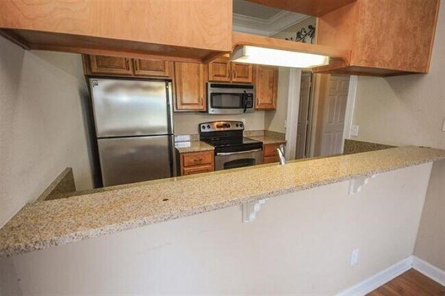 Building Photo - 1918 Honolulu Ln