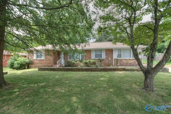 Building Photo - 7620 Charlotte Dr SW
