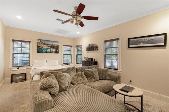 Building Photo - 451 Hascall Rd NW