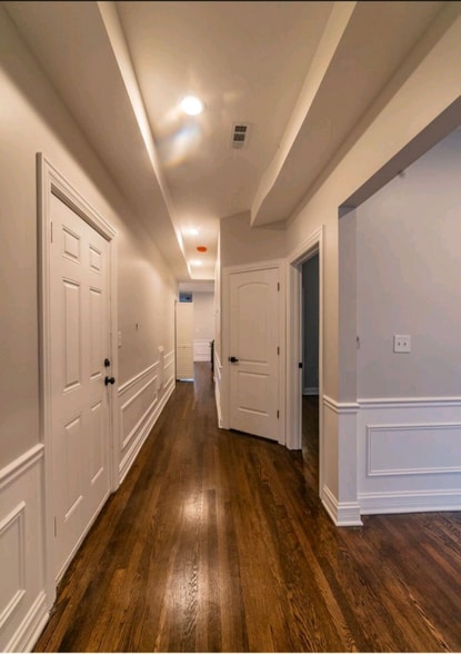 Building Photo - 5824 S Michigan Ave