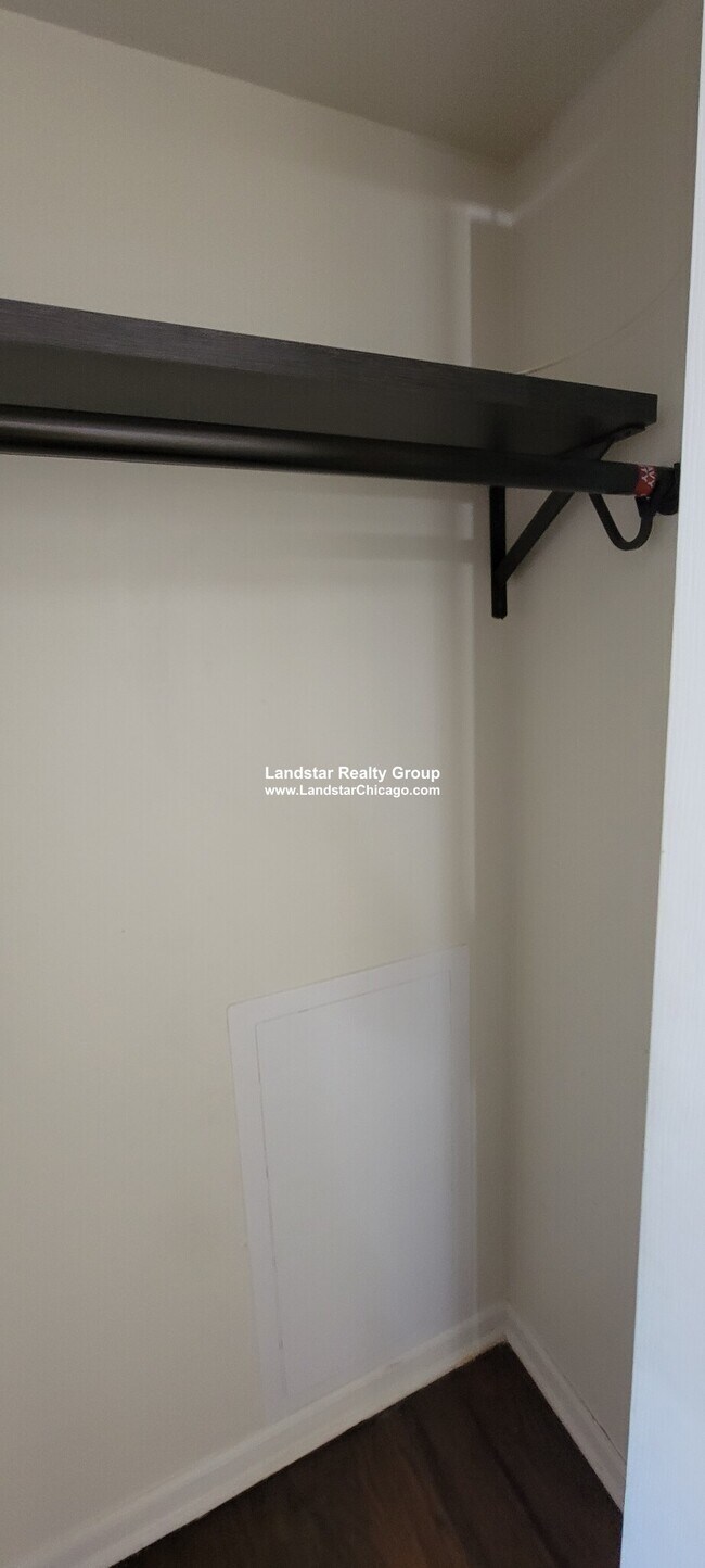 Building Photo - 10033 Irving Park Rd