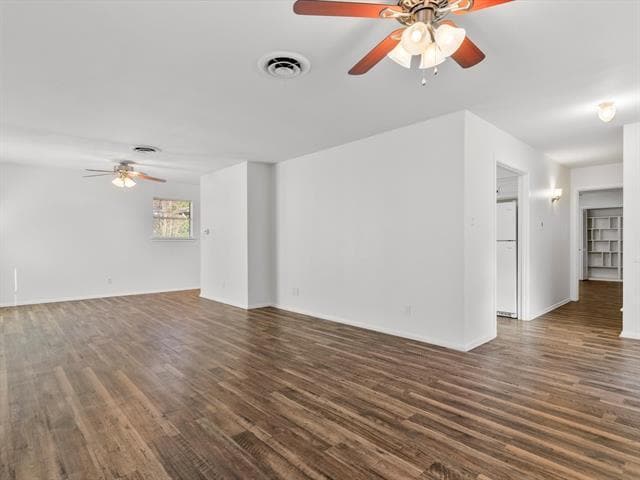 Building Photo - 4806 South Dr