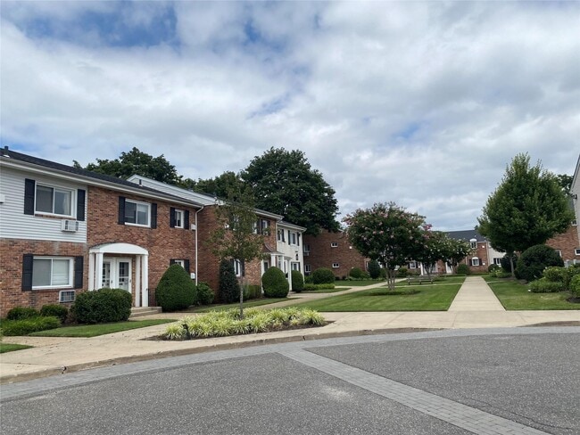 Building Photo - 540 Dawson Ln