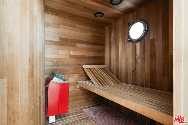 Building Photo - 1044 Waterbury Ln