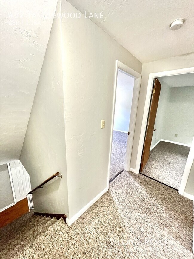 Building Photo - 452 Tanglewood Ln